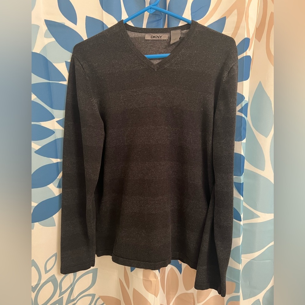 LOWEST PRICE!! Gently used Men’s DKNY size M long sleeve V-neck sweater